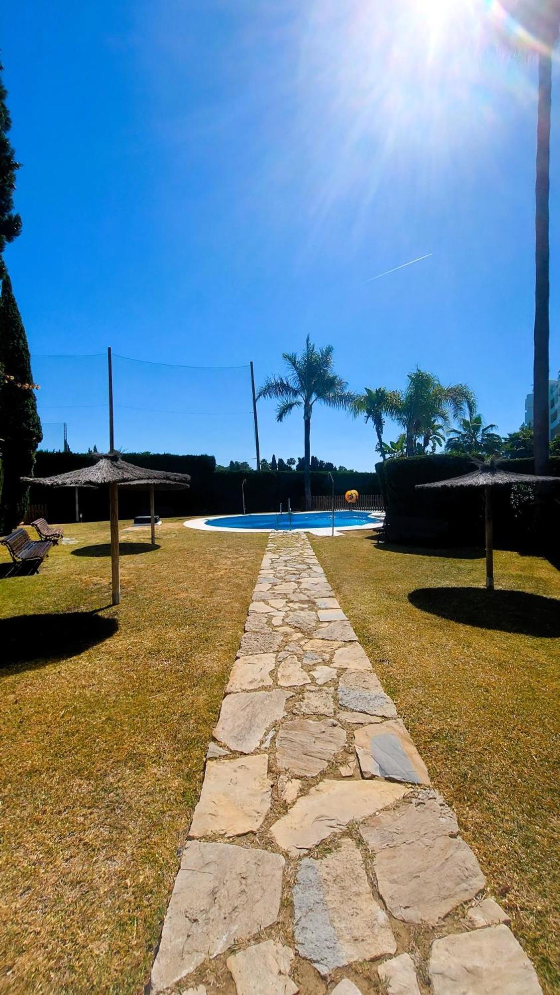 Apartment And Golfside In Guadalmina